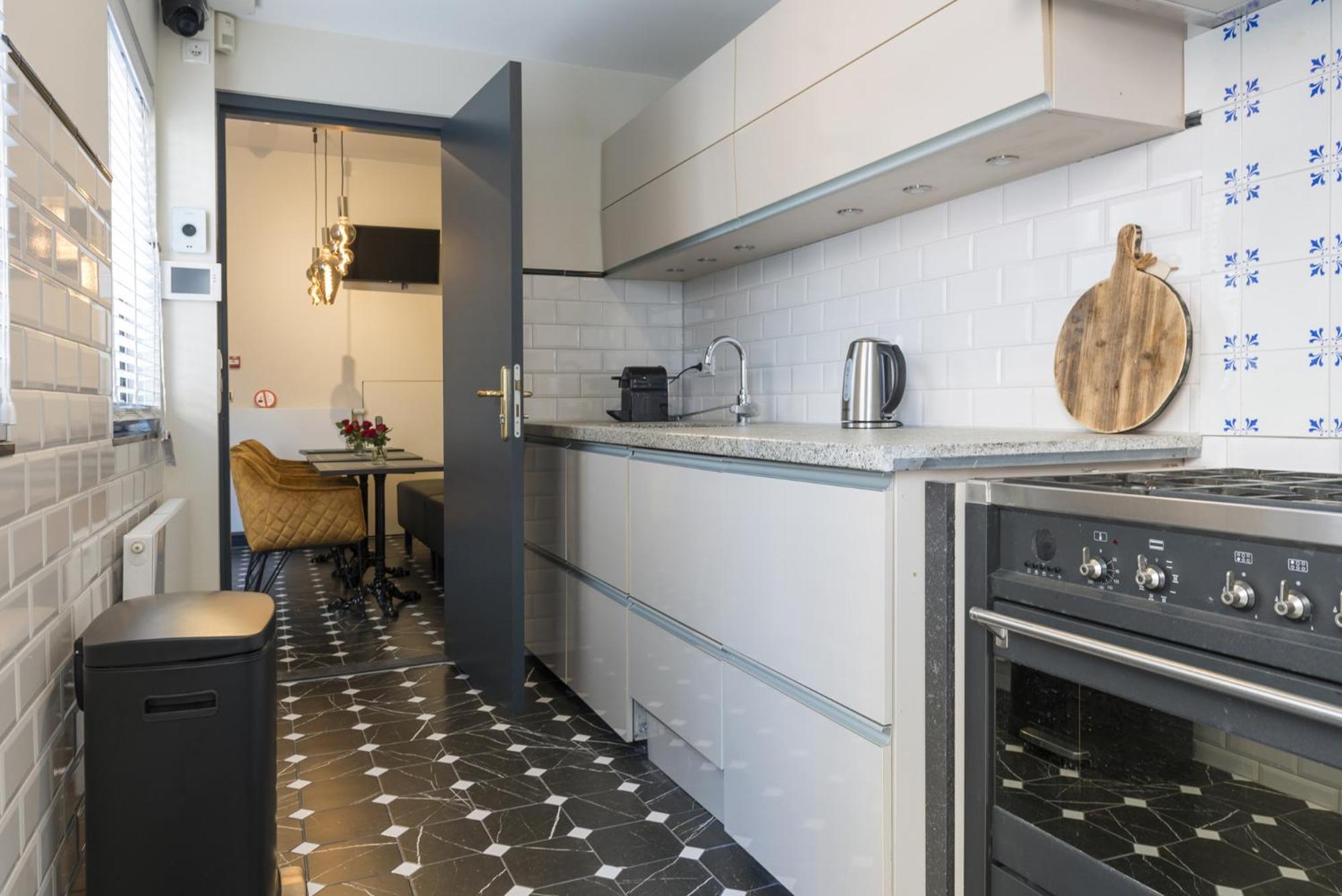 Petite Room With Wifi, Ac, And Shared Kitchen Tilburg Exterior foto